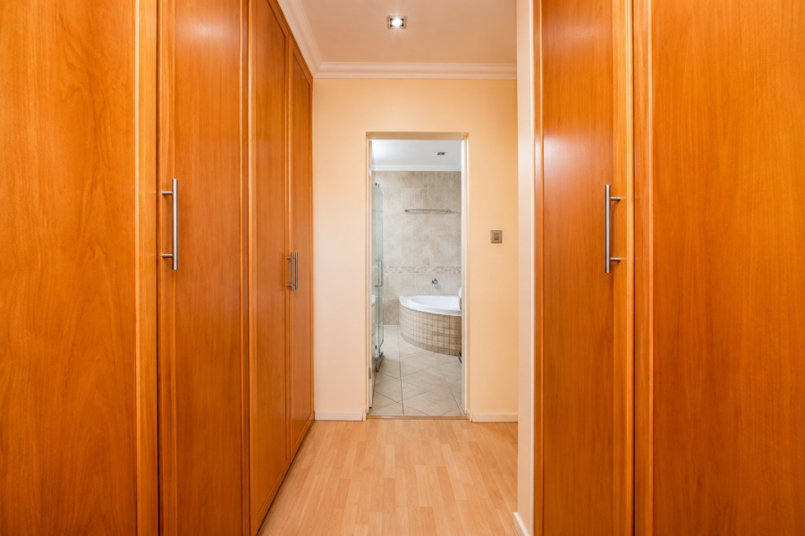 4 Bedroom Property for Sale in Glenvista Gauteng