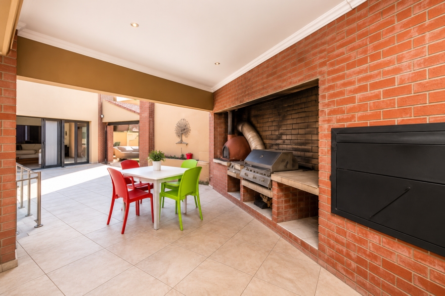 4 Bedroom Property for Sale in Glenvista Gauteng