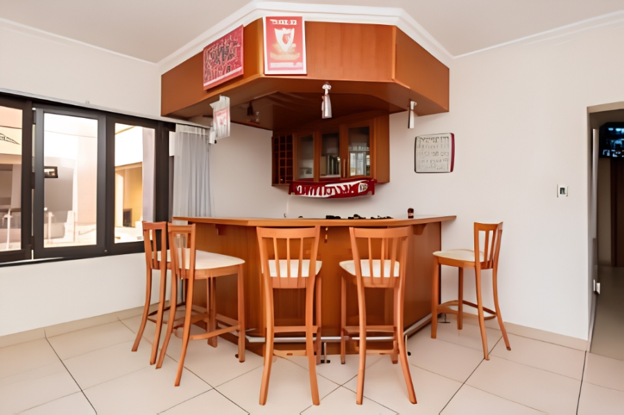 4 Bedroom Property for Sale in Glenvista Gauteng