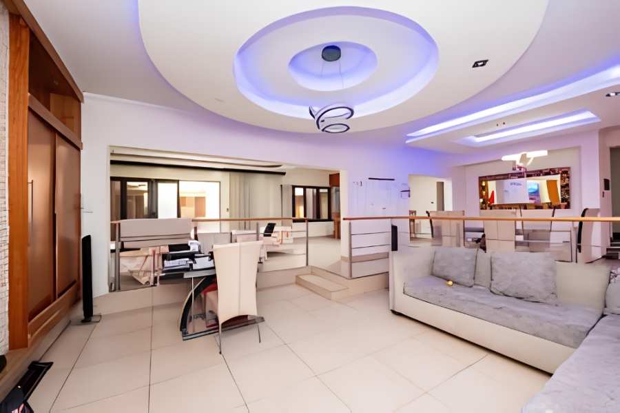 4 Bedroom Property for Sale in Glenvista Gauteng