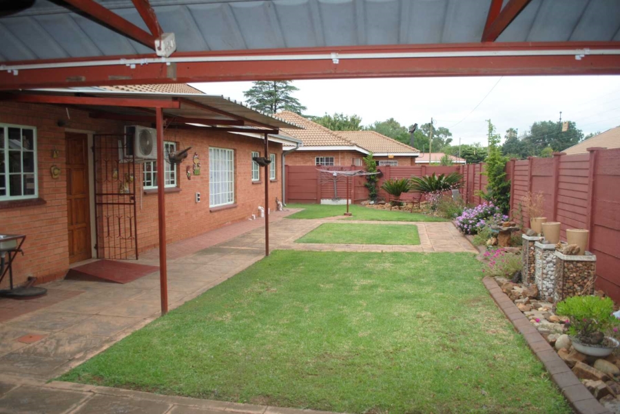3 Bedroom Property for Sale in Kookrus Gauteng