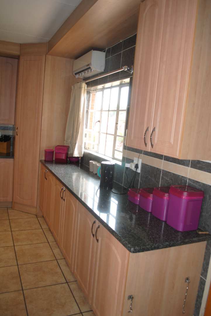 3 Bedroom Property for Sale in Kookrus Gauteng
