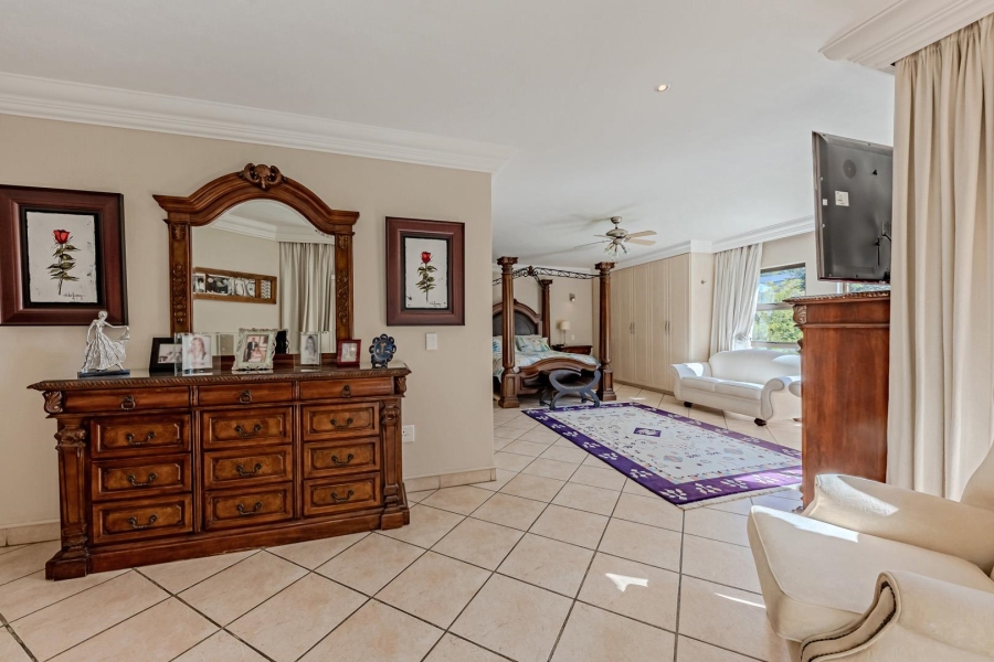 5 Bedroom Property for Sale in Featherbrooke Estate Gauteng