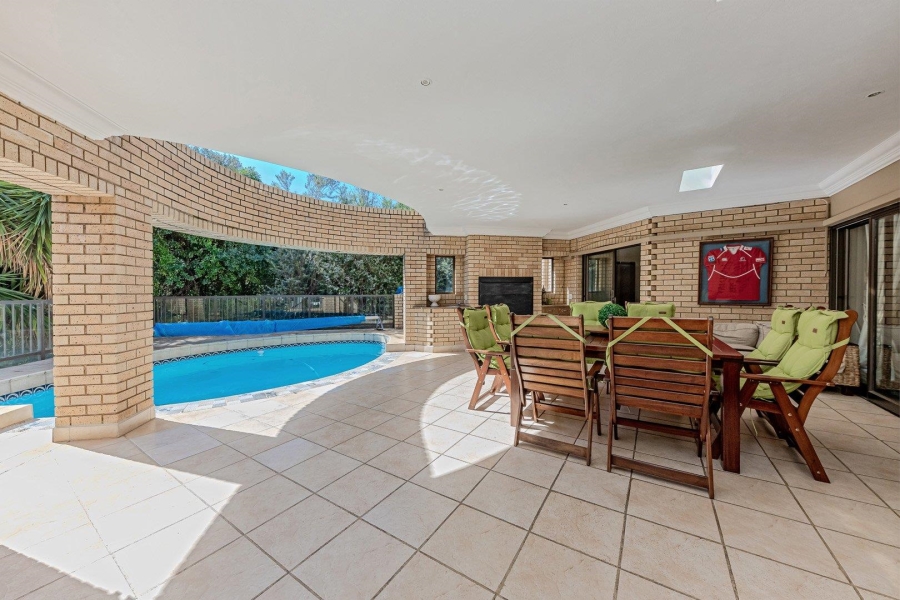 5 Bedroom Property for Sale in Featherbrooke Estate Gauteng