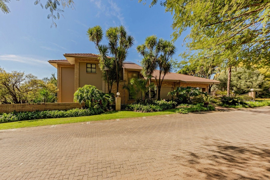 5 Bedroom Property for Sale in Featherbrooke Estate Gauteng