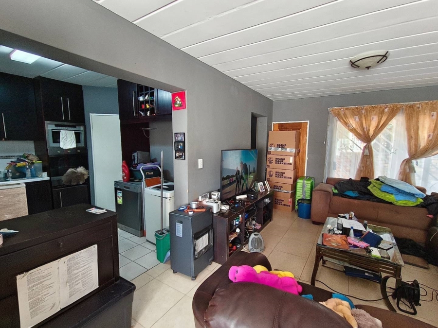 To Let 3 Bedroom Property for Rent in Honeydew Ridge Gauteng