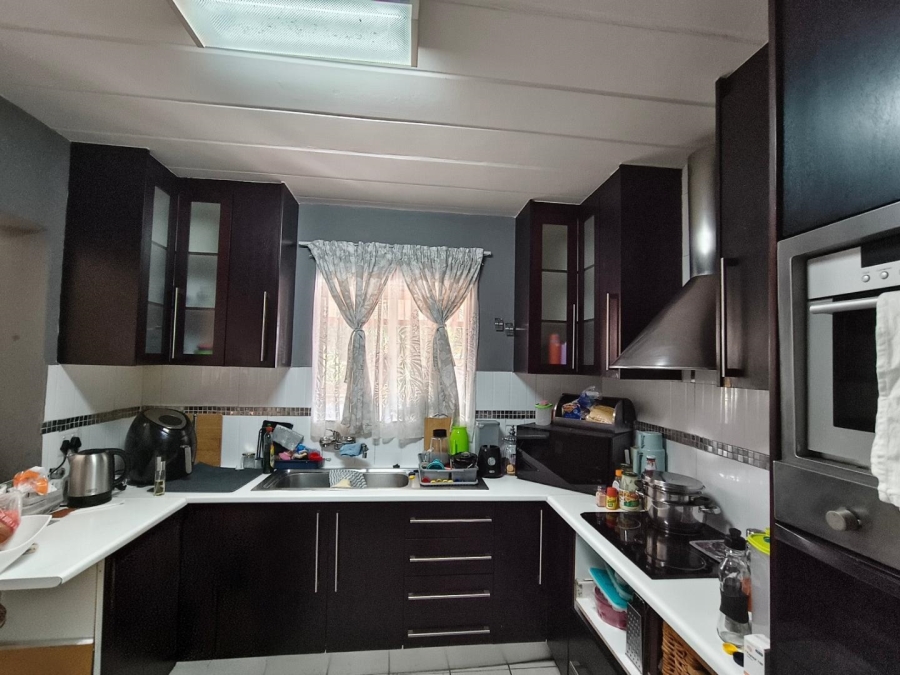 To Let 3 Bedroom Property for Rent in Honeydew Ridge Gauteng