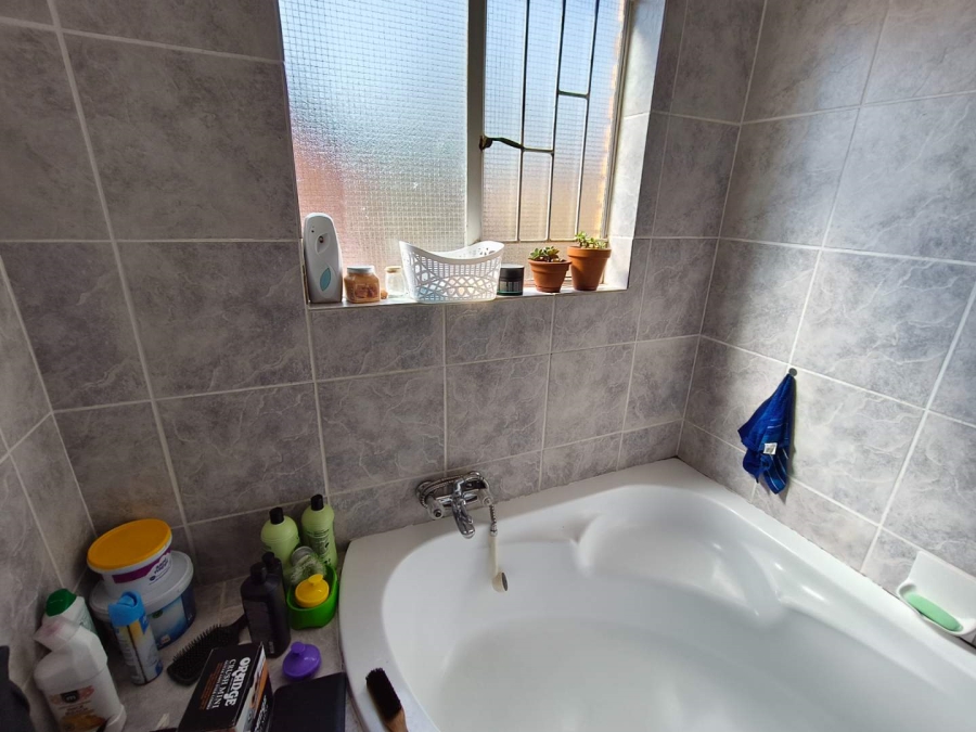 To Let 3 Bedroom Property for Rent in Honeydew Ridge Gauteng