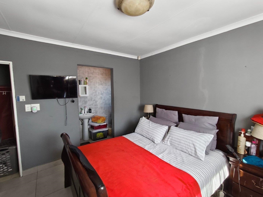 To Let 3 Bedroom Property for Rent in Honeydew Ridge Gauteng