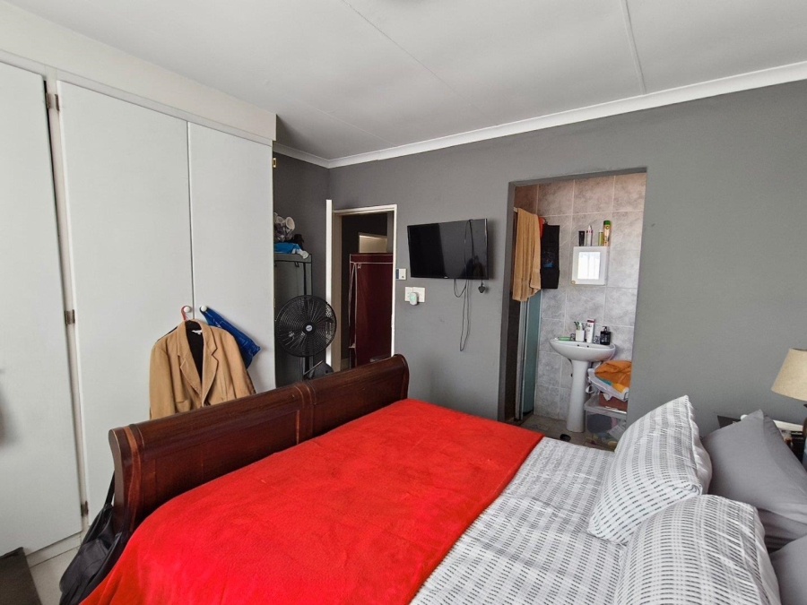 To Let 3 Bedroom Property for Rent in Honeydew Ridge Gauteng