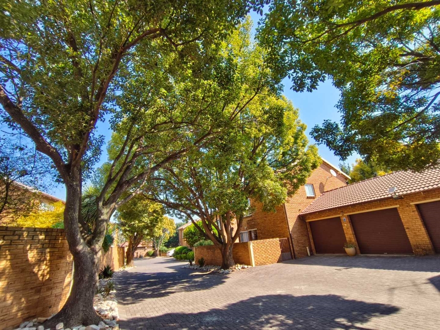 To Let 3 Bedroom Property for Rent in Honeydew Ridge Gauteng