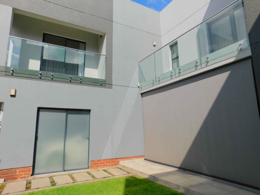 To Let 3 Bedroom Property for Rent in Bryanston Gauteng