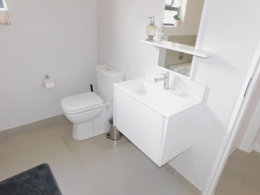 To Let 2 Bedroom Property for Rent in Morningside Gauteng