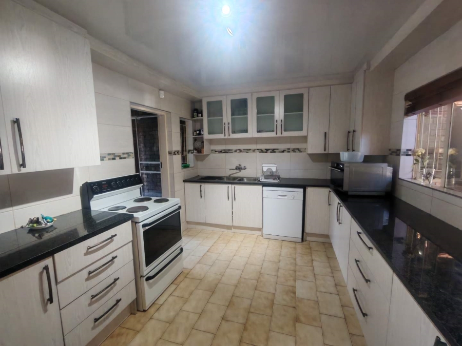 3 Bedroom Property for Sale in The Reeds Gauteng