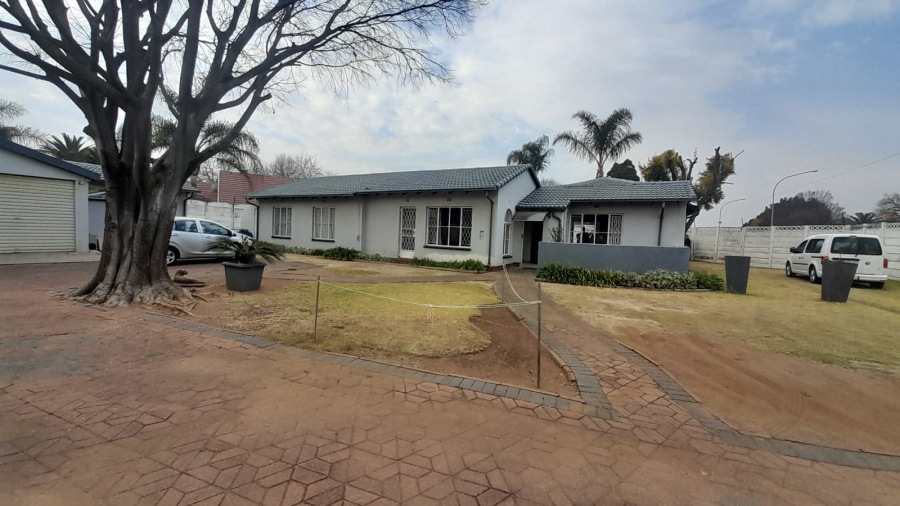 3 Bedroom Property for Sale in Van Riebeeck Park Gauteng