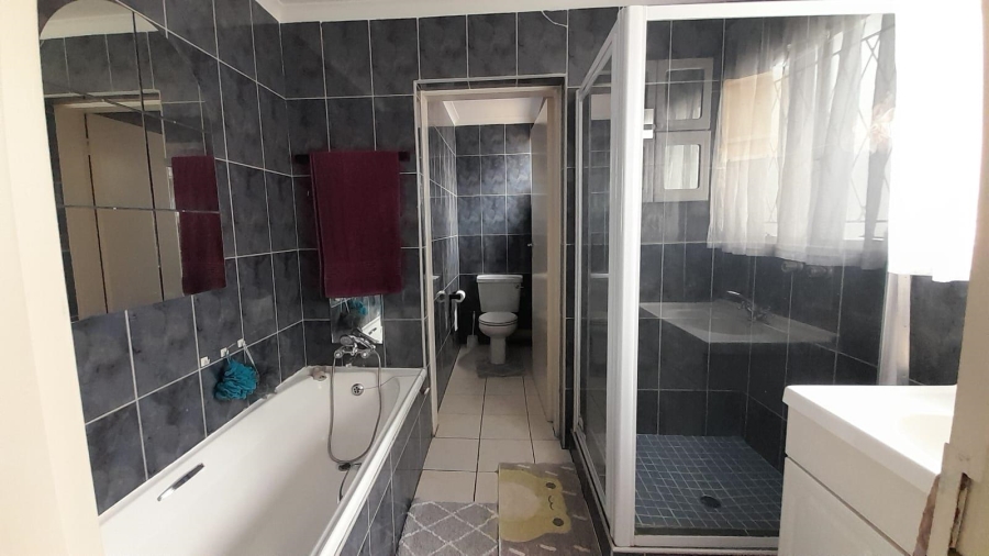 3 Bedroom Property for Sale in Van Riebeeck Park Gauteng