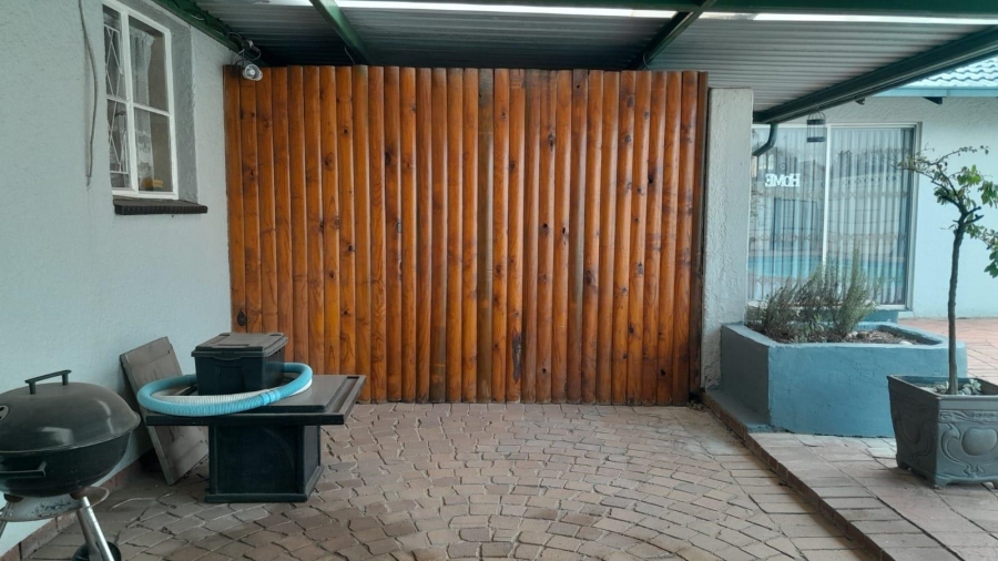 3 Bedroom Property for Sale in Van Riebeeck Park Gauteng