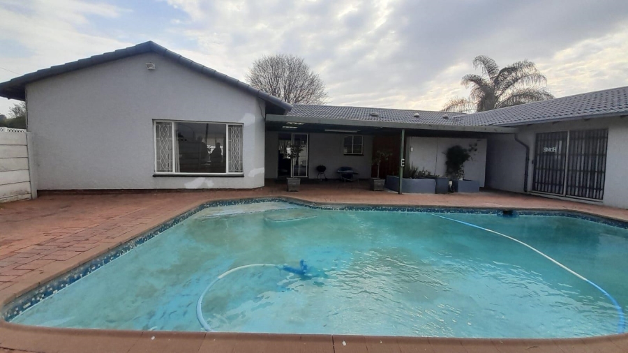3 Bedroom Property for Sale in Van Riebeeck Park Gauteng