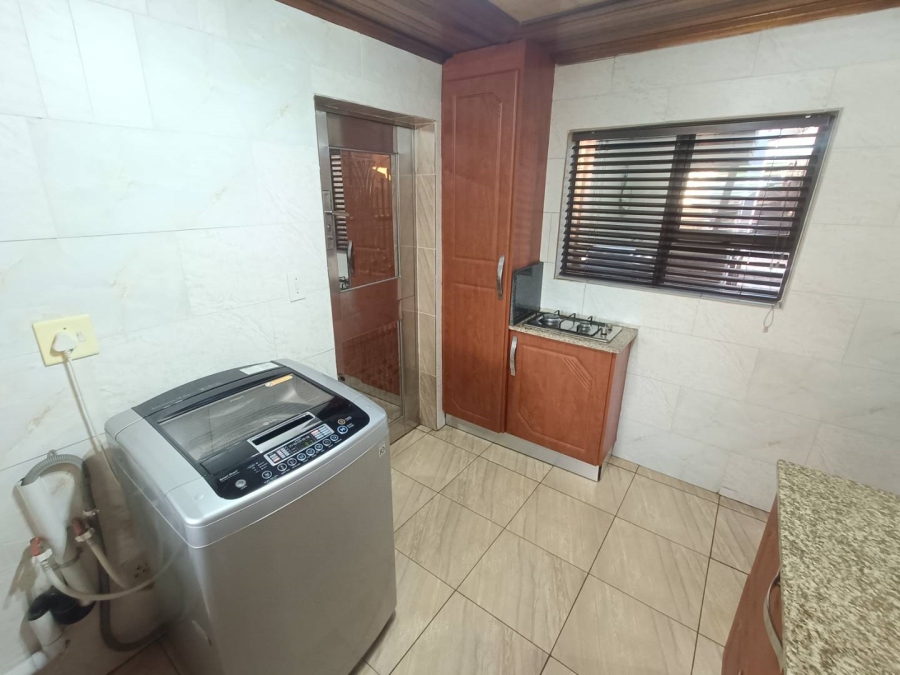 5 Bedroom Property for Sale in The Reeds Gauteng
