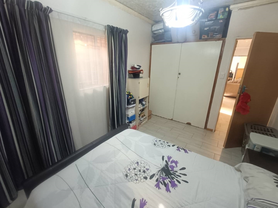 5 Bedroom Property for Sale in The Reeds Gauteng