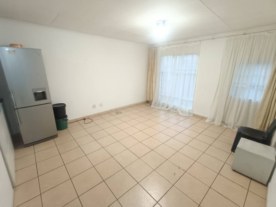 3 Bedroom Property for Sale in Die Hoewes Gauteng