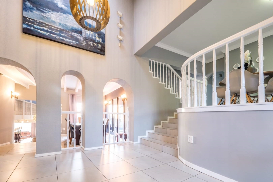 5 Bedroom Property for Sale in Glenvista Gauteng