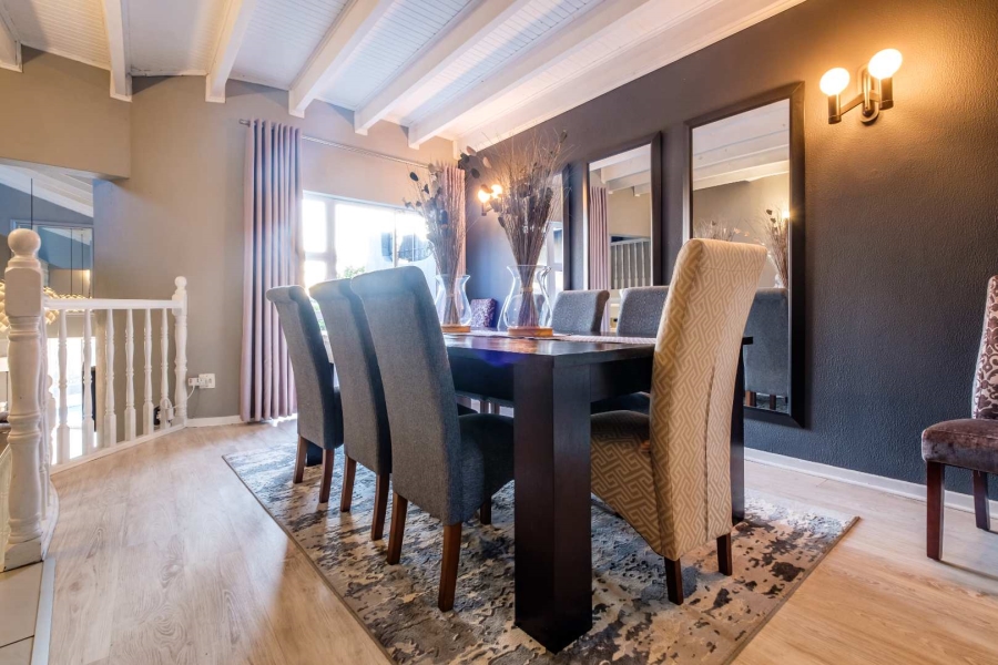5 Bedroom Property for Sale in Glenvista Gauteng