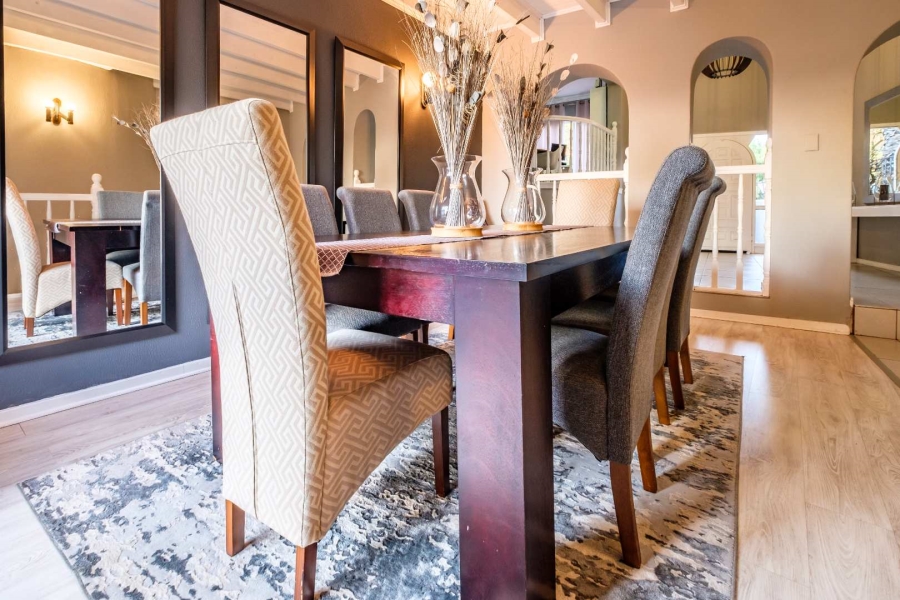 5 Bedroom Property for Sale in Glenvista Gauteng