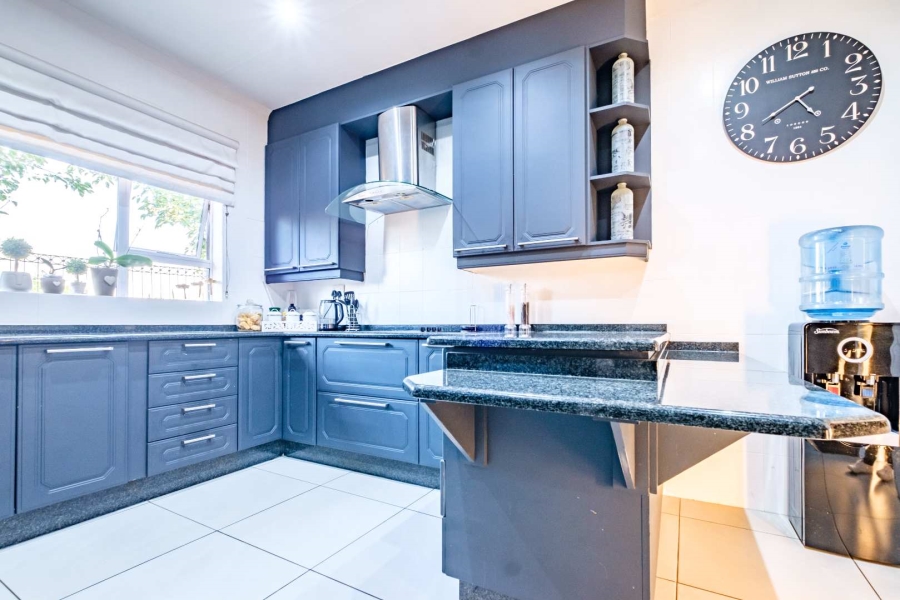 5 Bedroom Property for Sale in Glenvista Gauteng