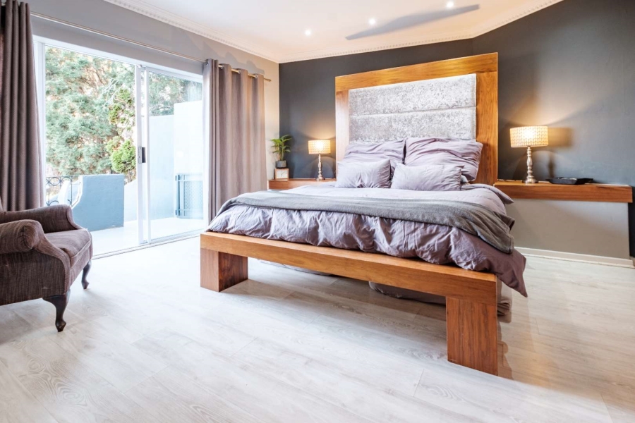5 Bedroom Property for Sale in Glenvista Gauteng