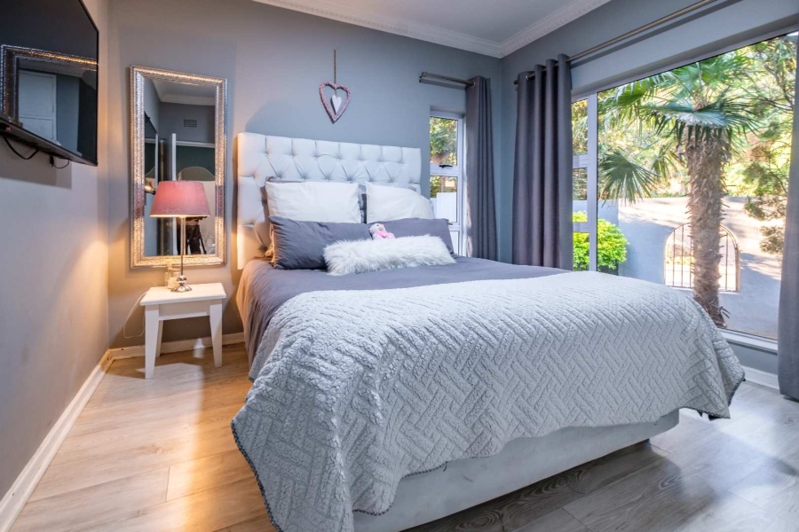 5 Bedroom Property for Sale in Glenvista Gauteng