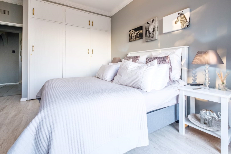 5 Bedroom Property for Sale in Glenvista Gauteng