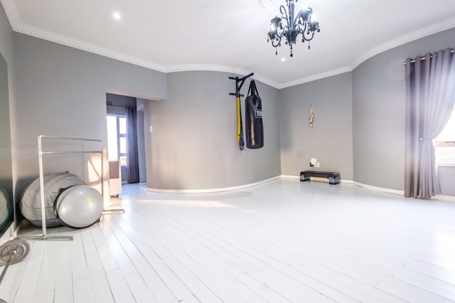 5 Bedroom Property for Sale in Glenvista Gauteng