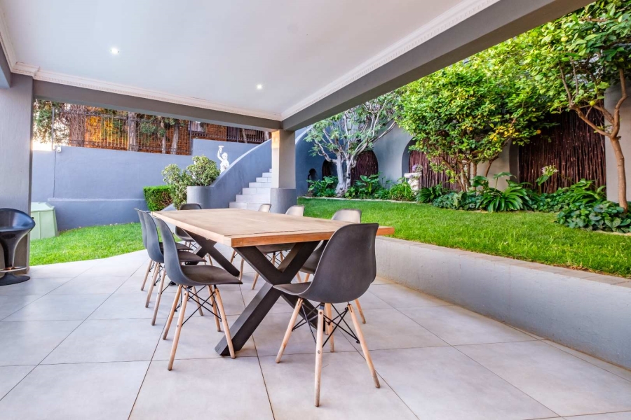 5 Bedroom Property for Sale in Glenvista Gauteng