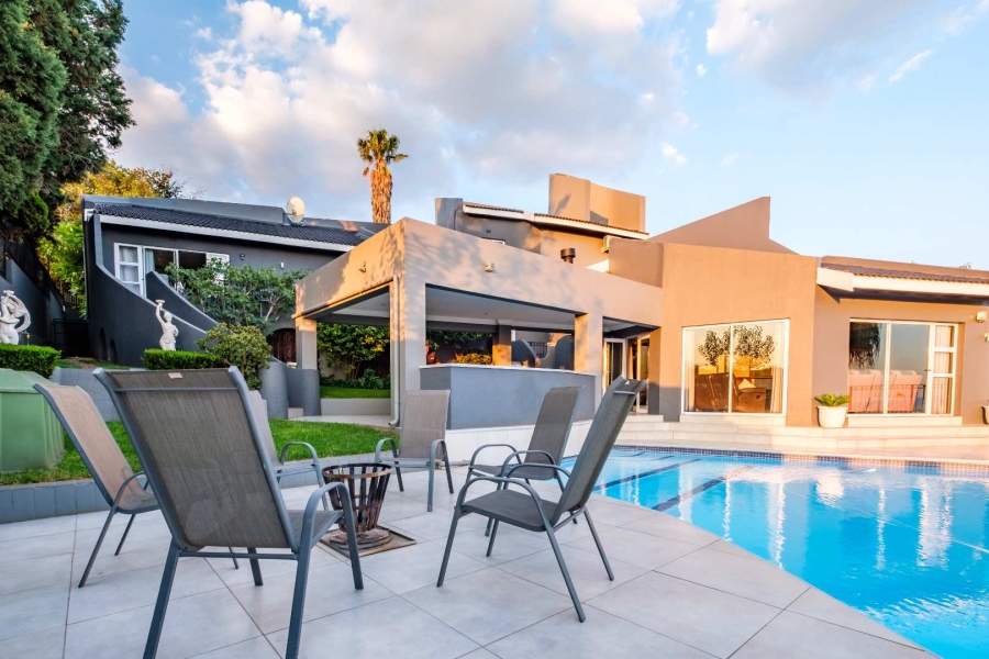 5 Bedroom Property for Sale in Glenvista Gauteng