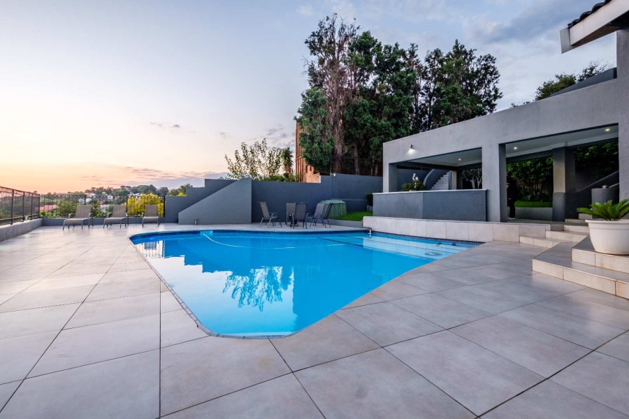 5 Bedroom Property for Sale in Glenvista Gauteng