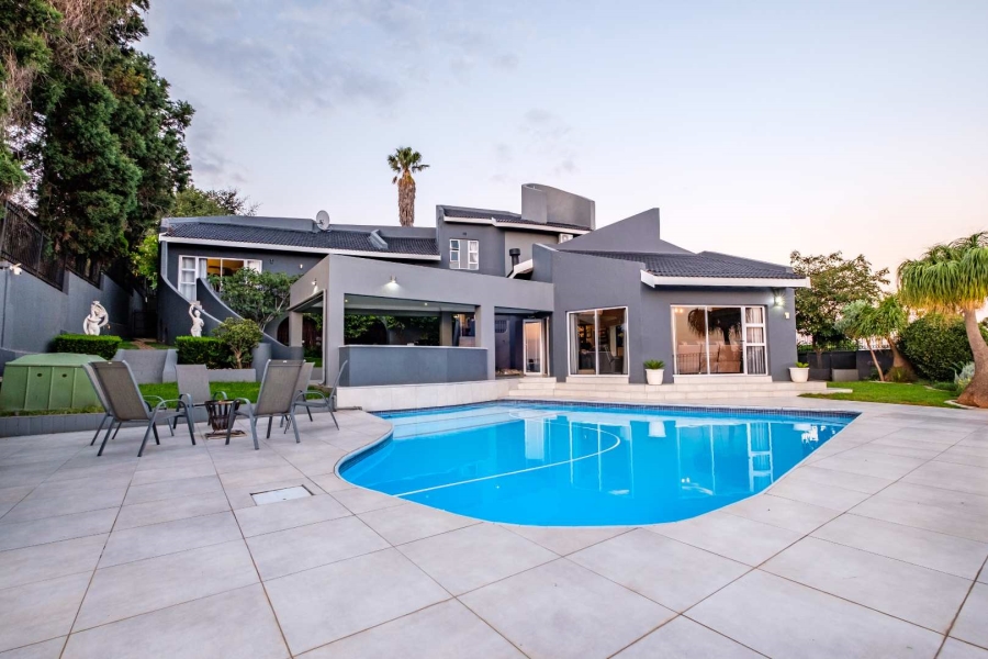 5 Bedroom Property for Sale in Glenvista Gauteng
