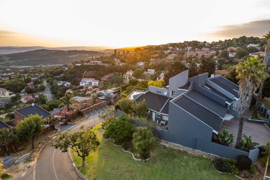 5 Bedroom Property for Sale in Glenvista Gauteng