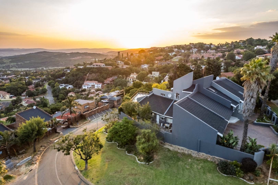 5 Bedroom Property for Sale in Glenvista Gauteng