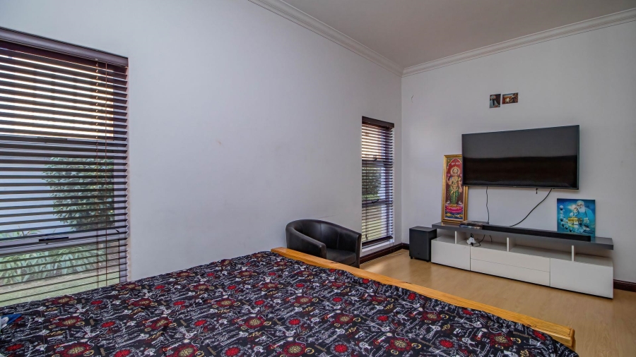 5 Bedroom Property for Sale in La Como Lifestyle Estate Gauteng