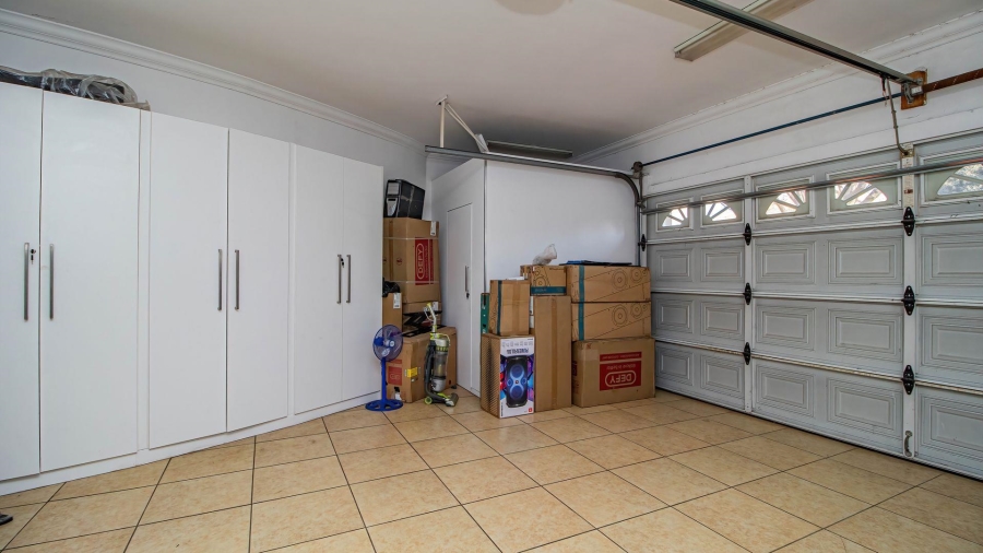 5 Bedroom Property for Sale in La Como Lifestyle Estate Gauteng
