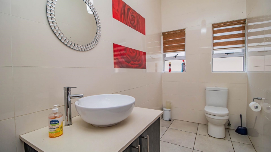 5 Bedroom Property for Sale in La Como Lifestyle Estate Gauteng
