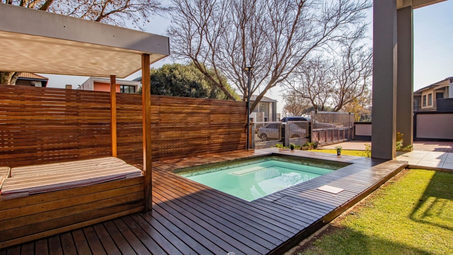 5 Bedroom Property for Sale in La Como Lifestyle Estate Gauteng