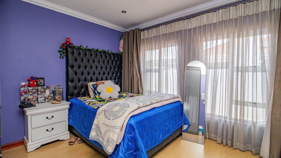 5 Bedroom Property for Sale in La Como Lifestyle Estate Gauteng
