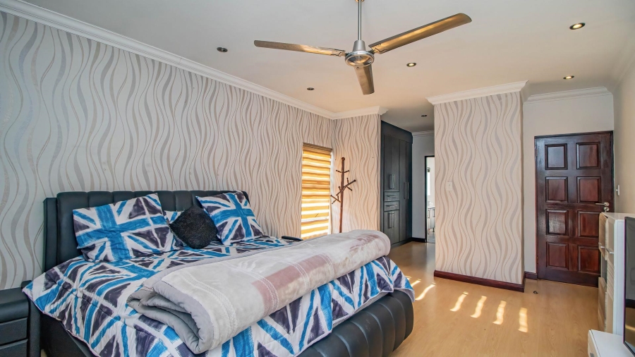 5 Bedroom Property for Sale in La Como Lifestyle Estate Gauteng
