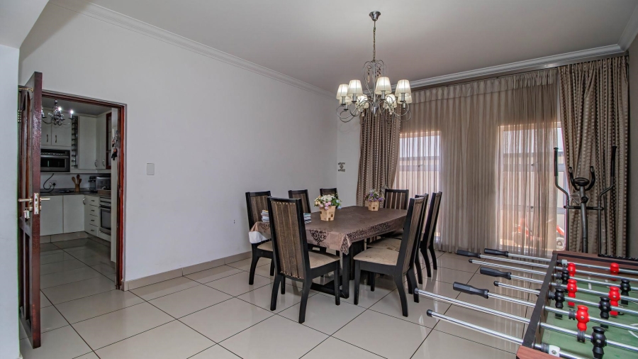 5 Bedroom Property for Sale in La Como Lifestyle Estate Gauteng