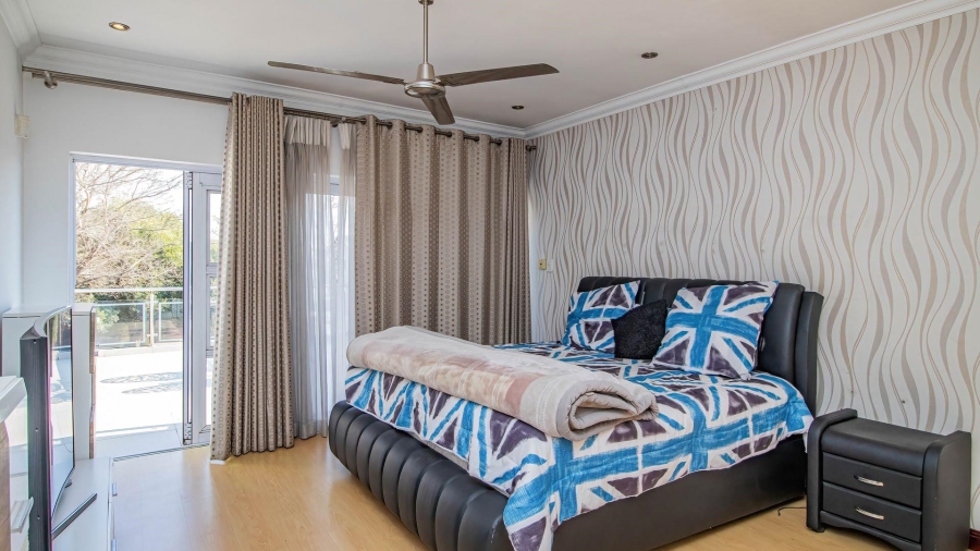 5 Bedroom Property for Sale in La Como Lifestyle Estate Gauteng