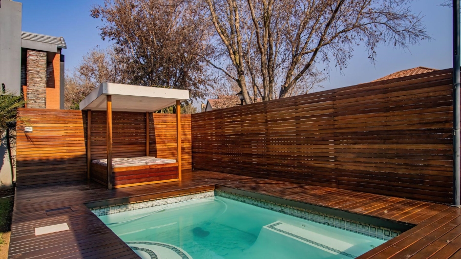 5 Bedroom Property for Sale in La Como Lifestyle Estate Gauteng