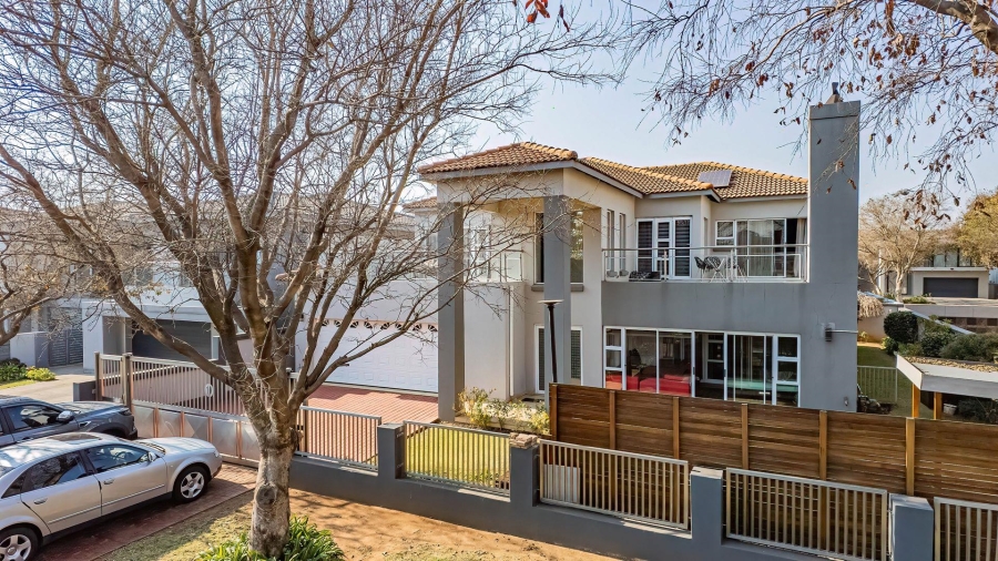 5 Bedroom Property for Sale in La Como Lifestyle Estate Gauteng