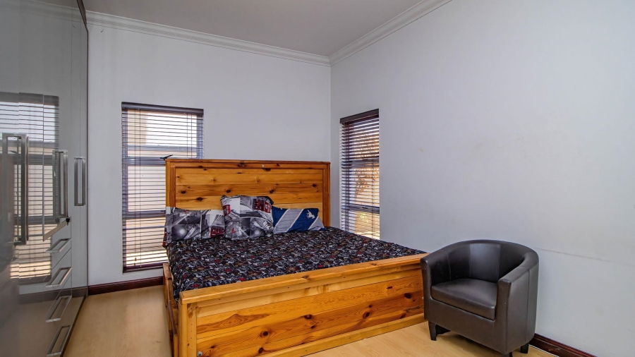 5 Bedroom Property for Sale in La Como Lifestyle Estate Gauteng